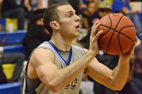 Jarrod Batson and the Eagles go for all-time win No. 500 on Saturday.