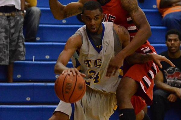 Bernard Kline scored 22 points in the win over Pensacola State.