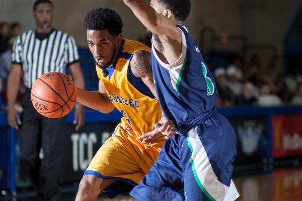 Five hit double-figures in Eagles&rsquo; 83-78 win over Gulf Coast State