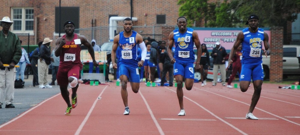 Jovanny Valdez (second from left) races in the men's 100m final at the FAMU Relays