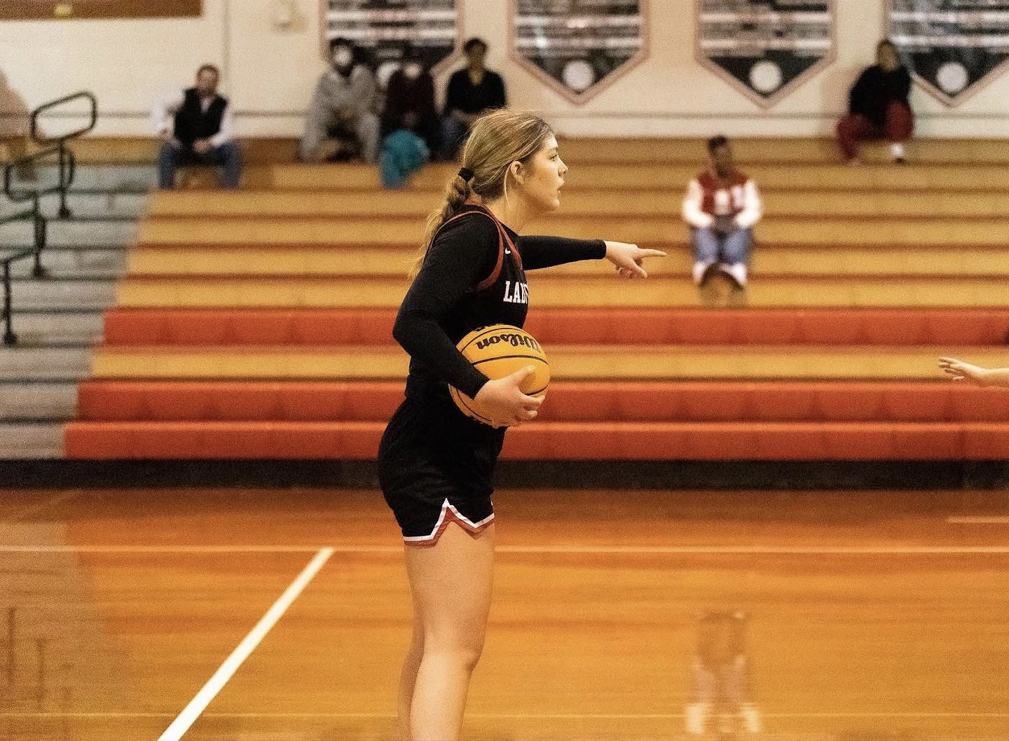 Women's Basketball adds eight signees for 2023-24